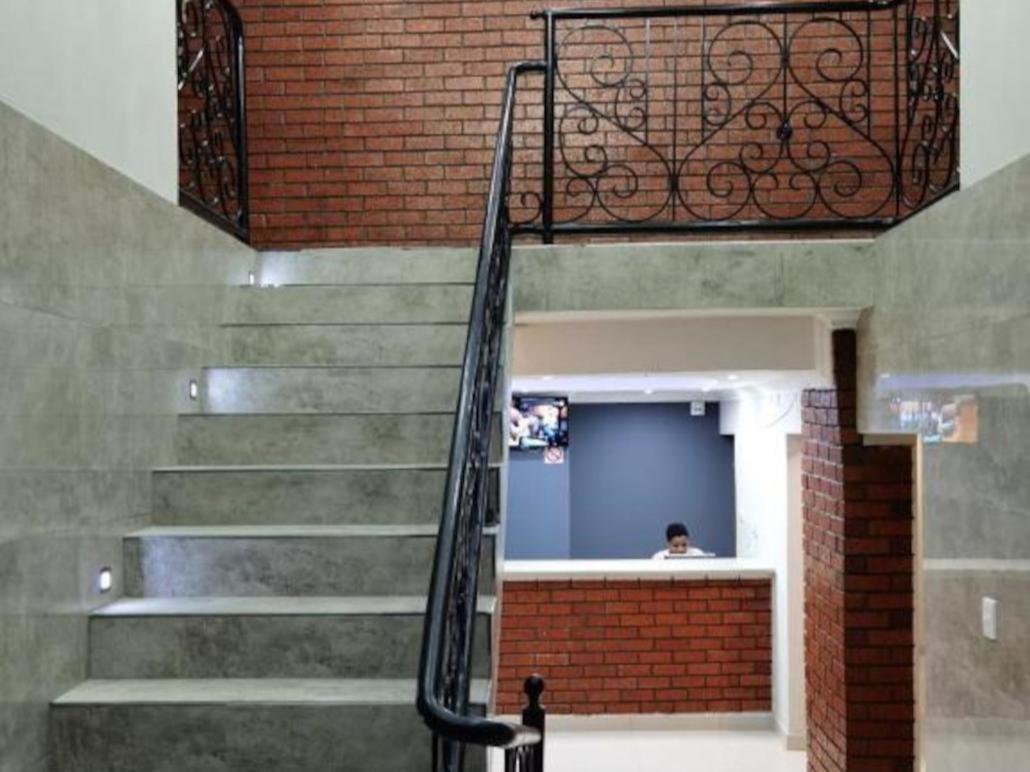 Victoria Guest Lodge Bellville Bagian luar foto